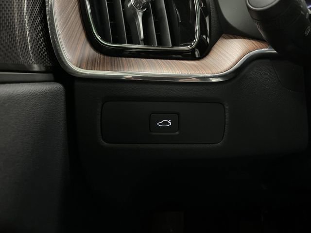 Used 2024 Volvo XC60 B5 Plus w/ Climate Package image 26