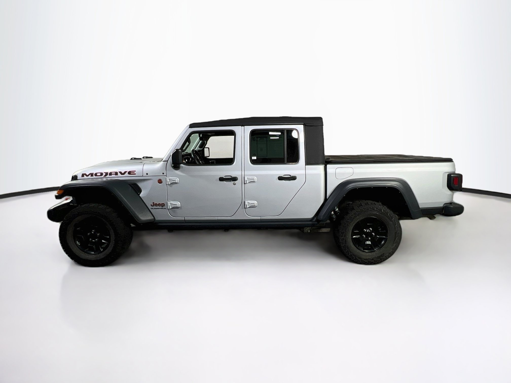 Used 2023 Jeep Gladiator Mojave w/ Cold Weather Group AWD/4WD image 8