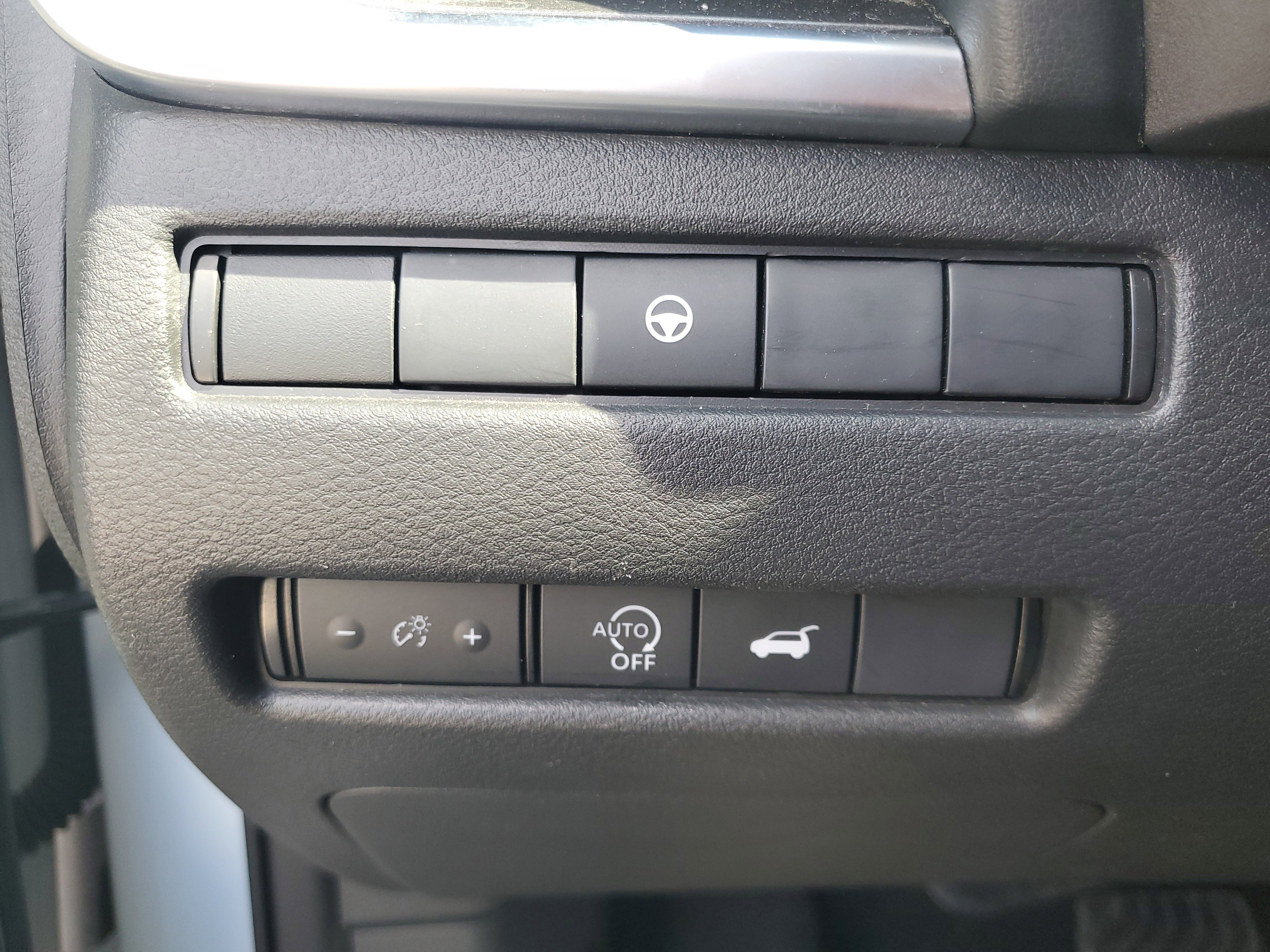 Used 2024 Nissan Rogue SV image 22