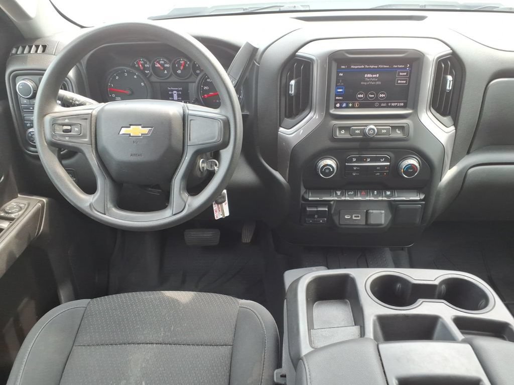 Used 2022 Chevrolet Silverado 2500 Custom w/ Custom Value Package AWD/4WD image 15
