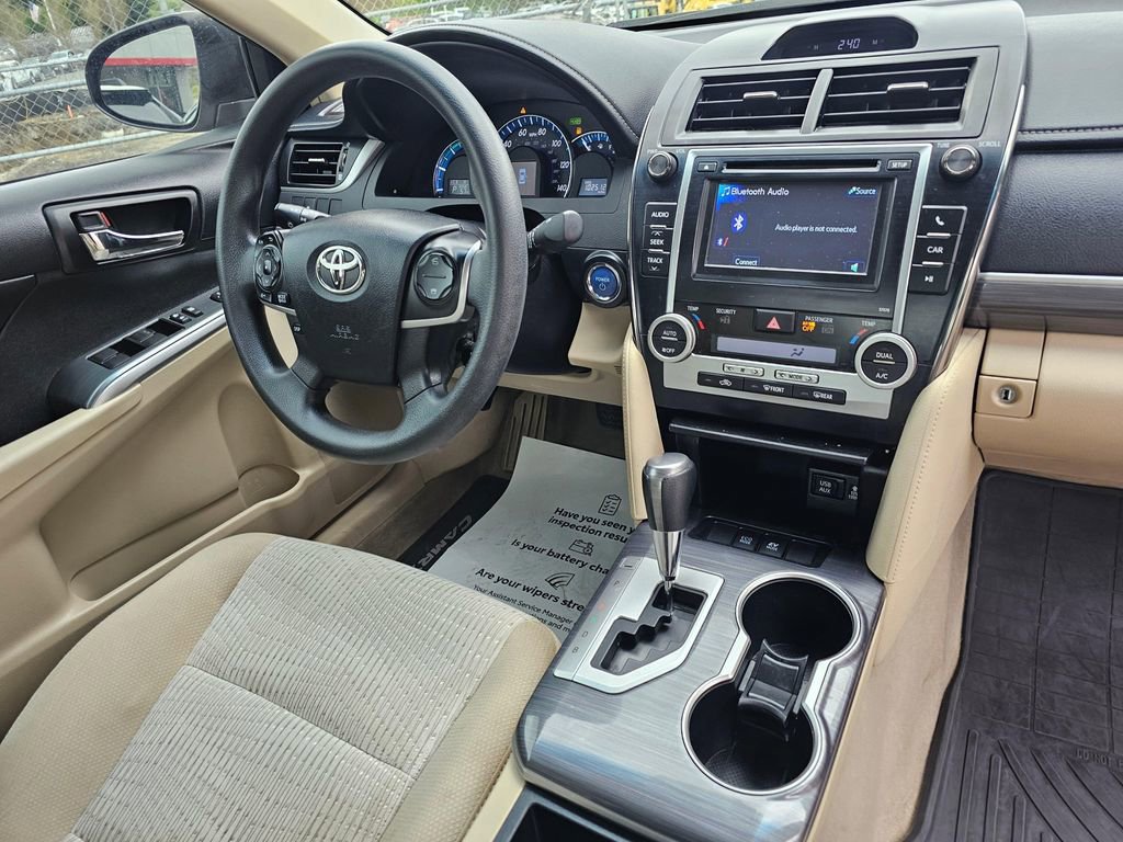 Used 2014 Toyota Camry LE FWD image 11