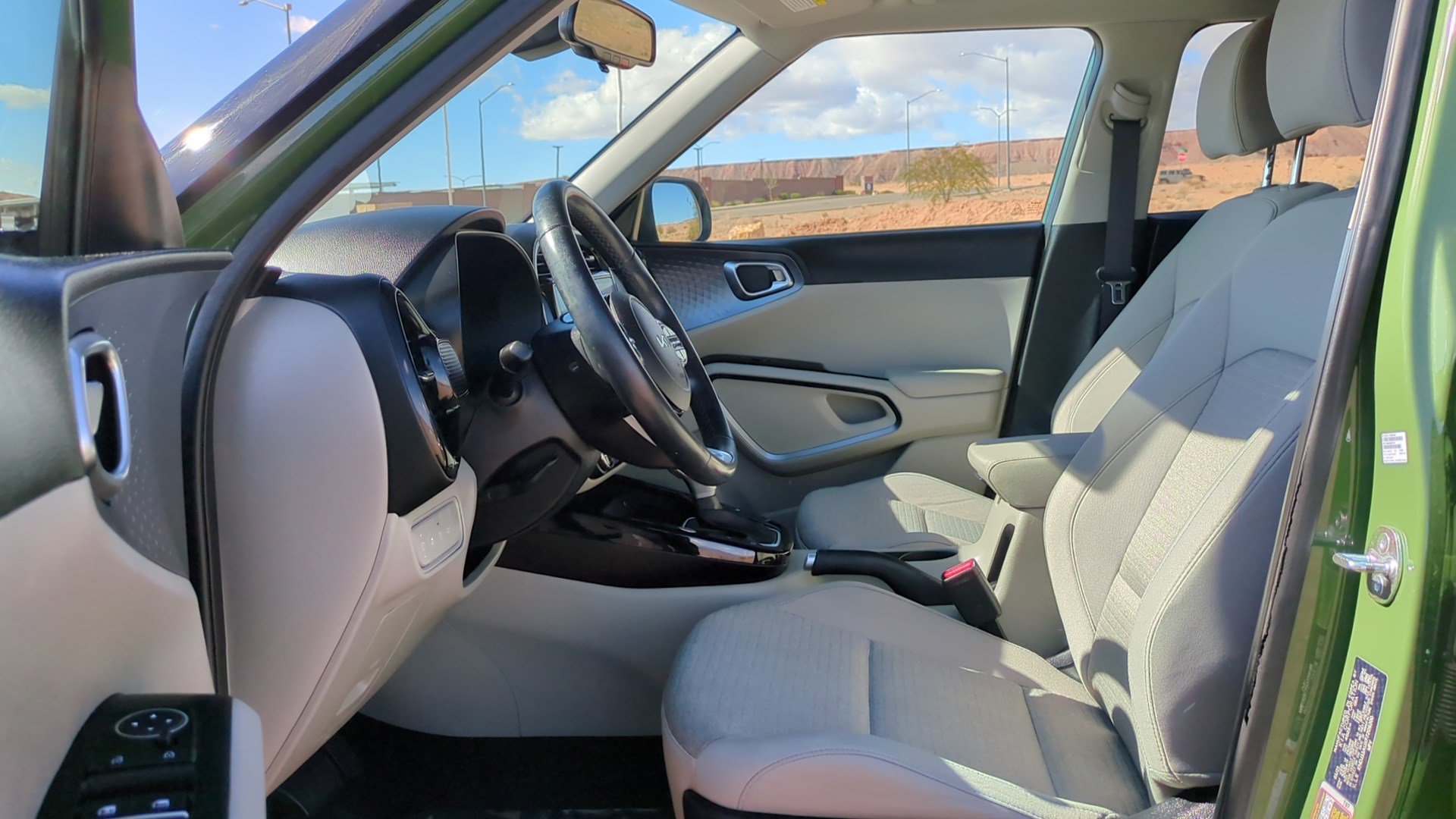 Used 2023 Kia Soul EX image 15