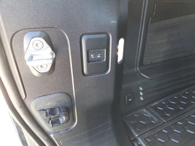 Used 2021 Land Rover Defender 110 SE AWD/4WD image 20
