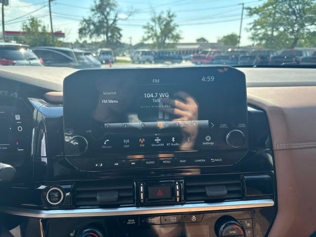 Used 2023 Nissan Pathfinder Platinum AWD/4WD image 17