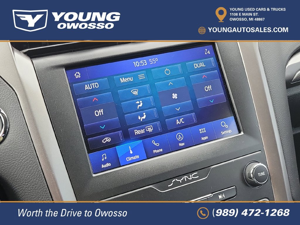 Used 2020 Ford Fusion SE FWD image 18