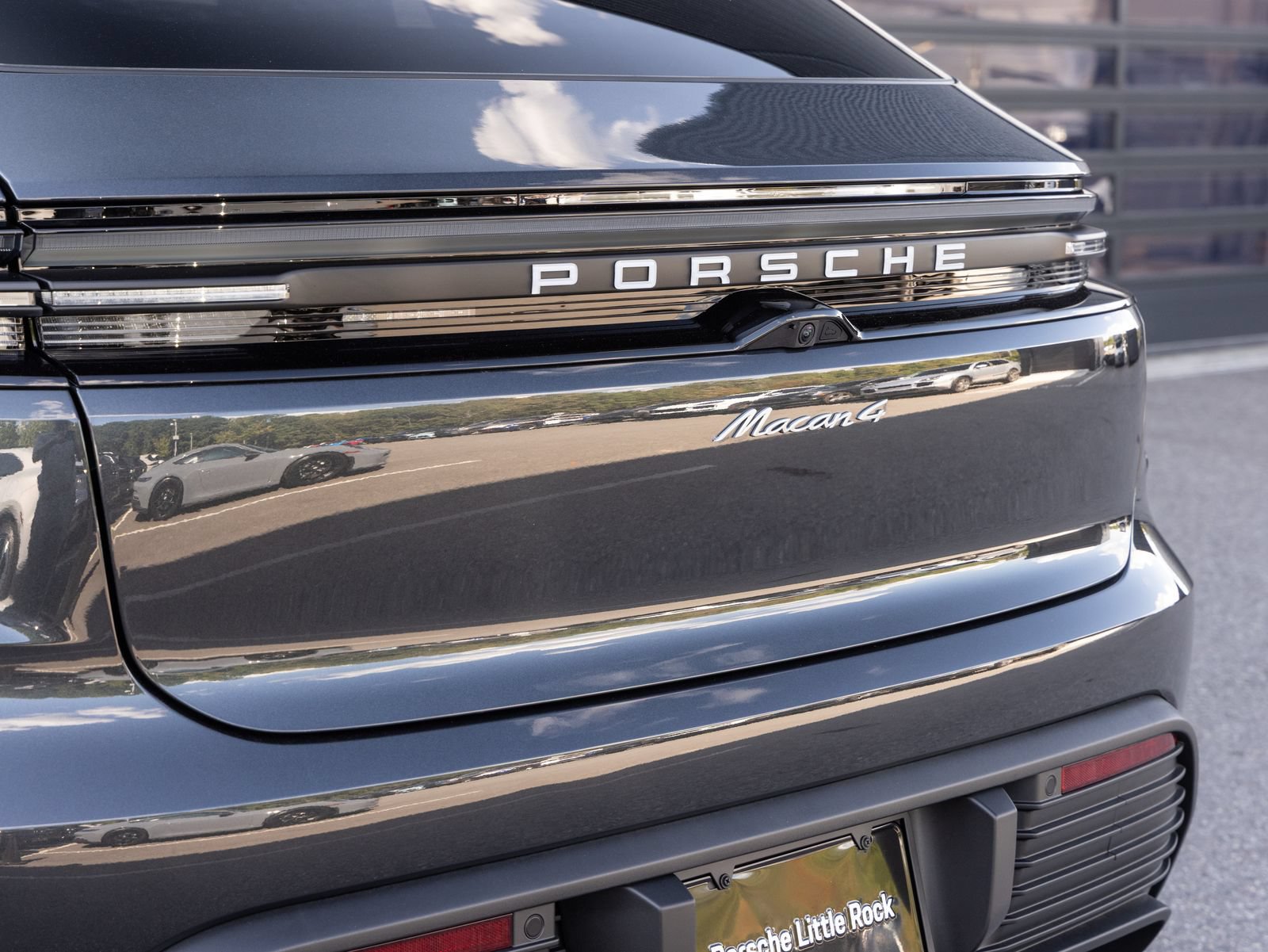New 2026 Porsche Macan 4 Electric AWD/4WD image 12
