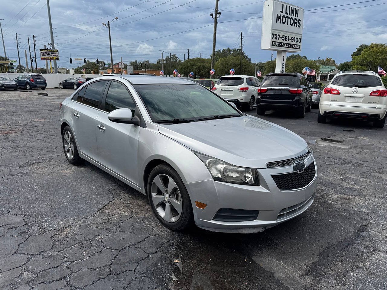 Used 2011 Chevrolet Cruze LTZ FWD image 2