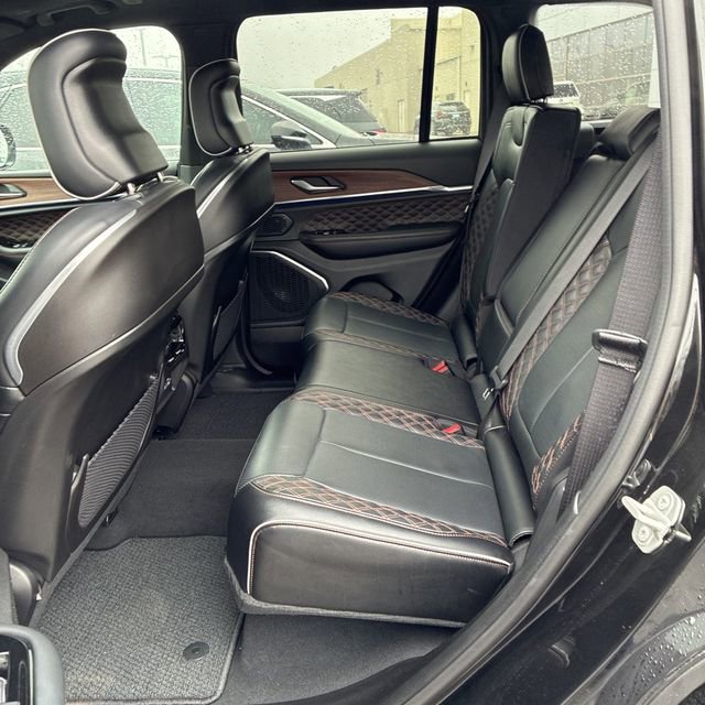 Used 2024 Jeep Grand Cherokee Summit image 21