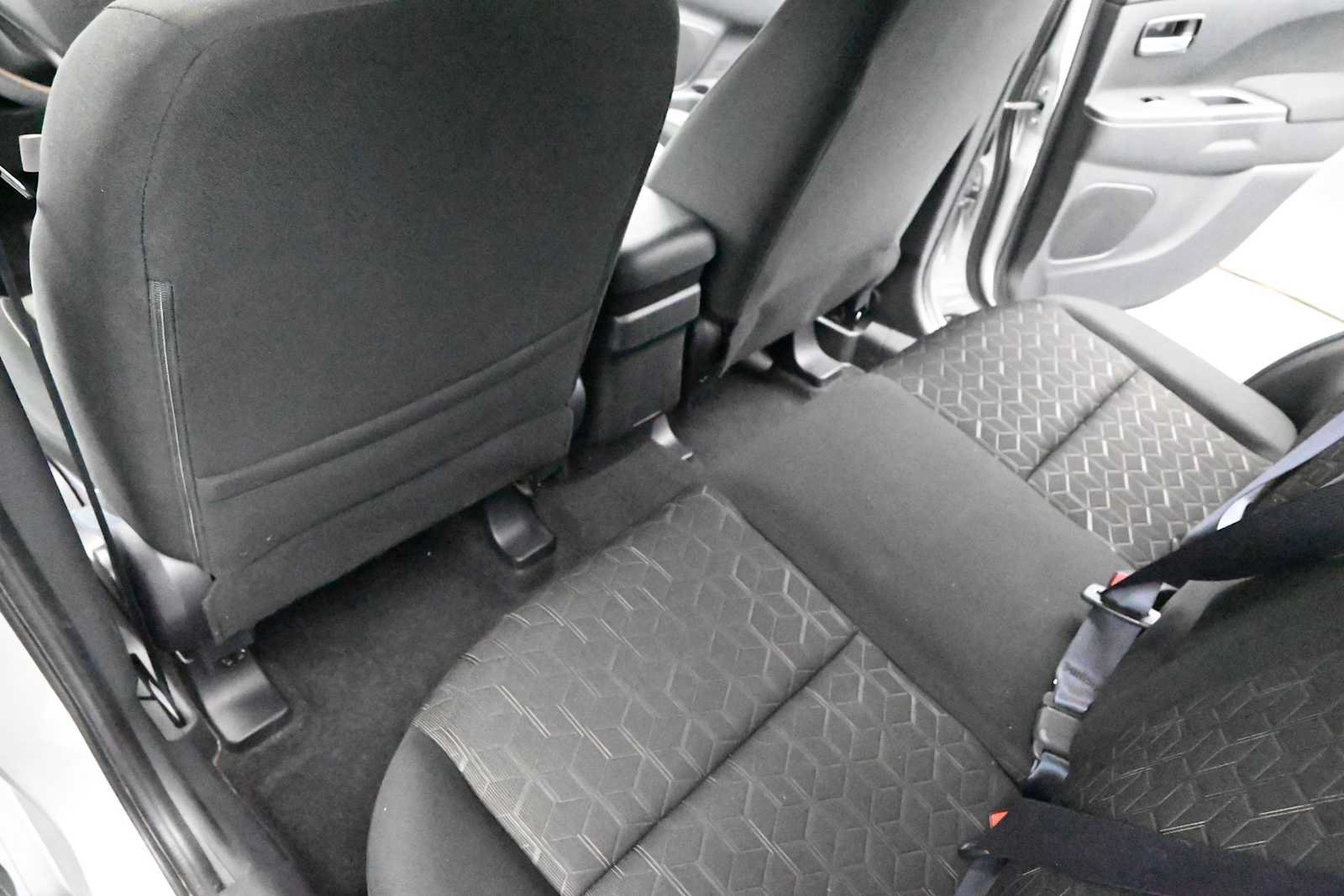 Used 2025 Mitsubishi Outlander Sport ES AWD/4WD image 23