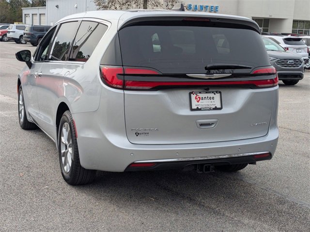 New 2026 Chrysler Pacifica Limited w/ Trailer Tow Group image 5