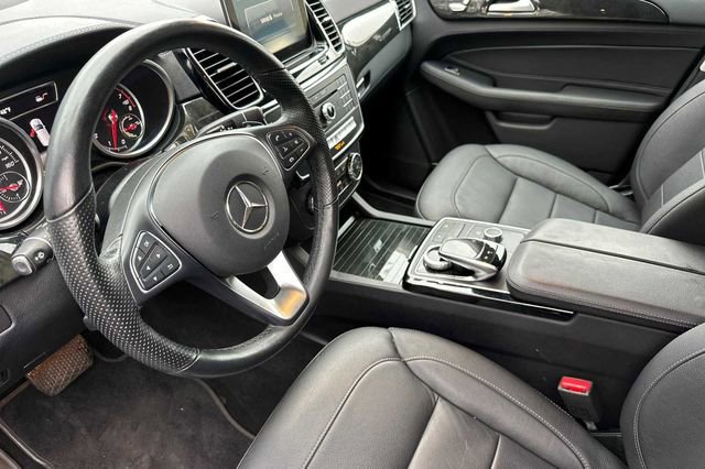 Used 2017 Mercedes-Benz GLE 550e GLE 550e 4D Sport Utility 4MAT image 4