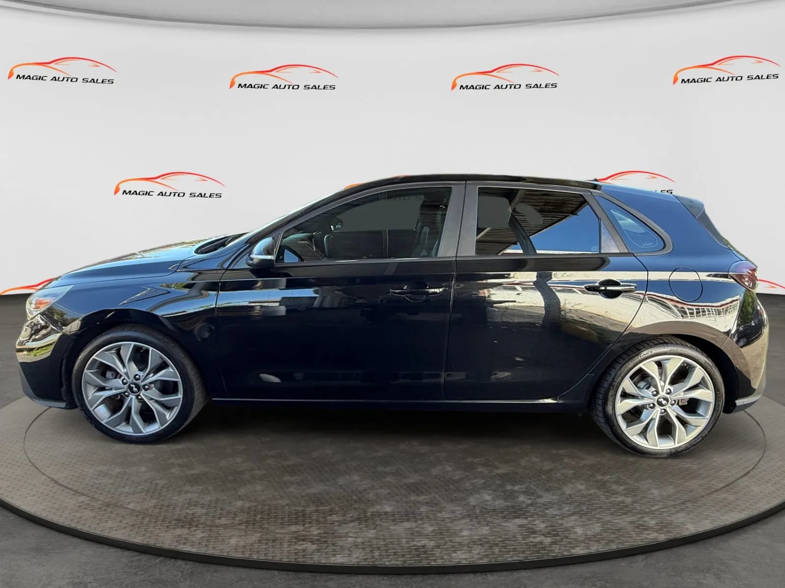 Used 2019 Hyundai Elantra GT N Line FWD image 7