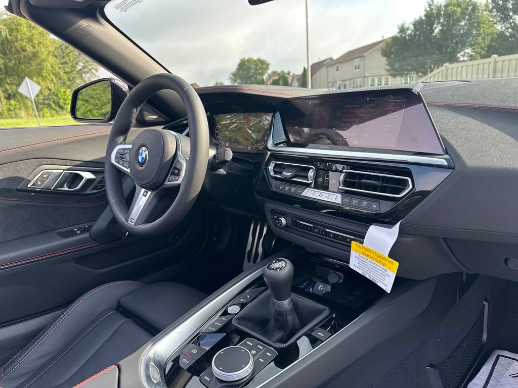 New 2026 BMW Z4 M40i RWD image 25