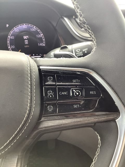 Certified 2023 Jeep Grand Cherokee Overland w/ Luxury Tech Group IV AWD/4WD image 24