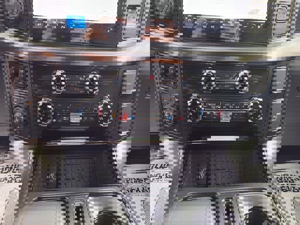 New 2025 Ford F150 Lariat w/ Equipment Group 502A High image 16