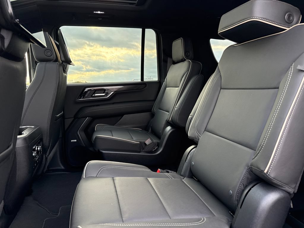 New 2026 GMC Yukon XL Elevation w/ Elevation Premium Package AWD/4WD image 31