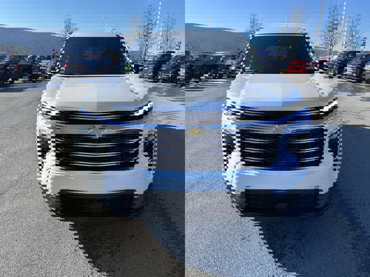 New 2026 Chevrolet Traverse LT w/ Driver Confidence Package video 2