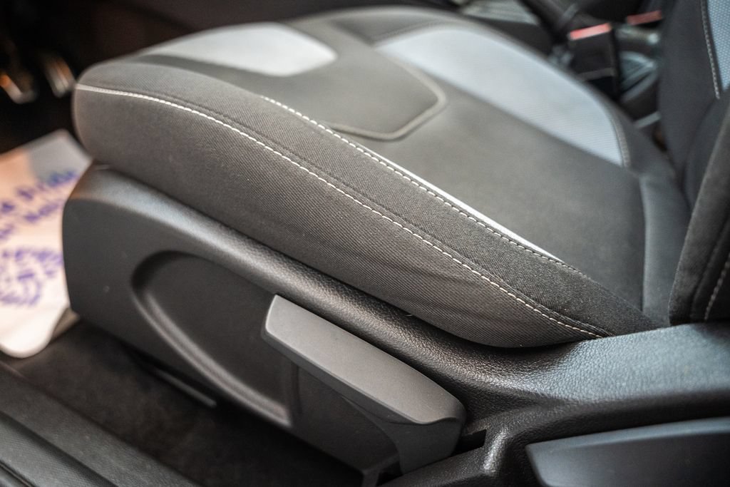 Used 2017 Ford Focus ST FWD image 41