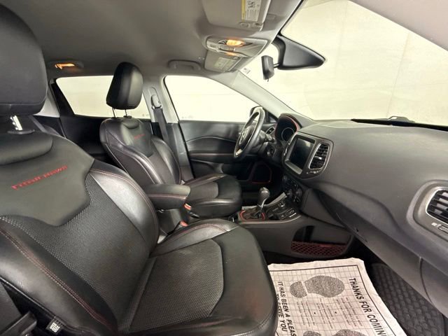 Used 2019 Jeep Compass Trailhawk AWD/4WD image 33