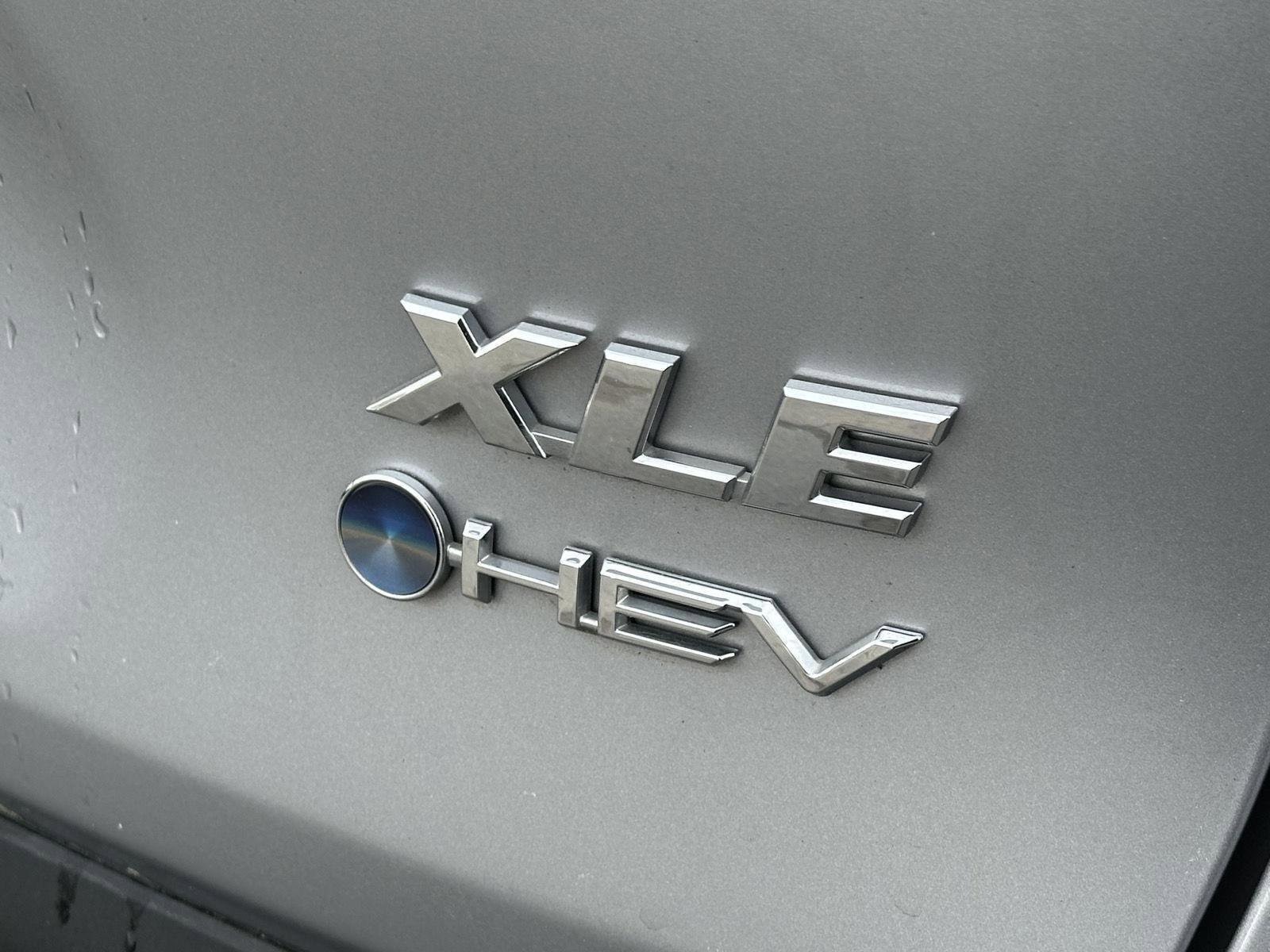 Used 2025 Toyota RAV4 XLE image 10