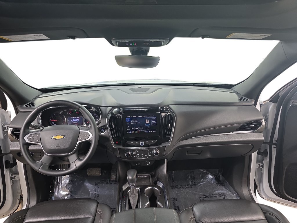 Used 2023 Chevrolet Traverse LT w/ LT Premium Package AWD/4WD image 11