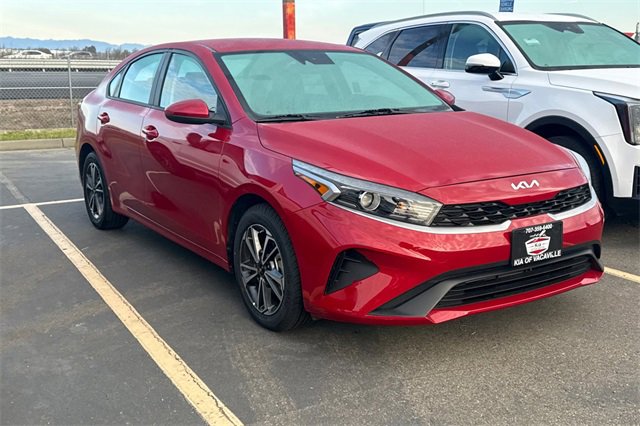Certified 2022 Kia Forte LXS image 2
