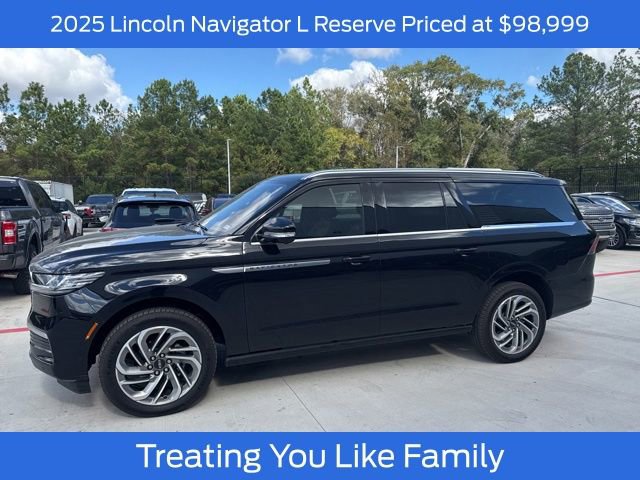 Used 2025 Lincoln Navigator L Reserve image 1