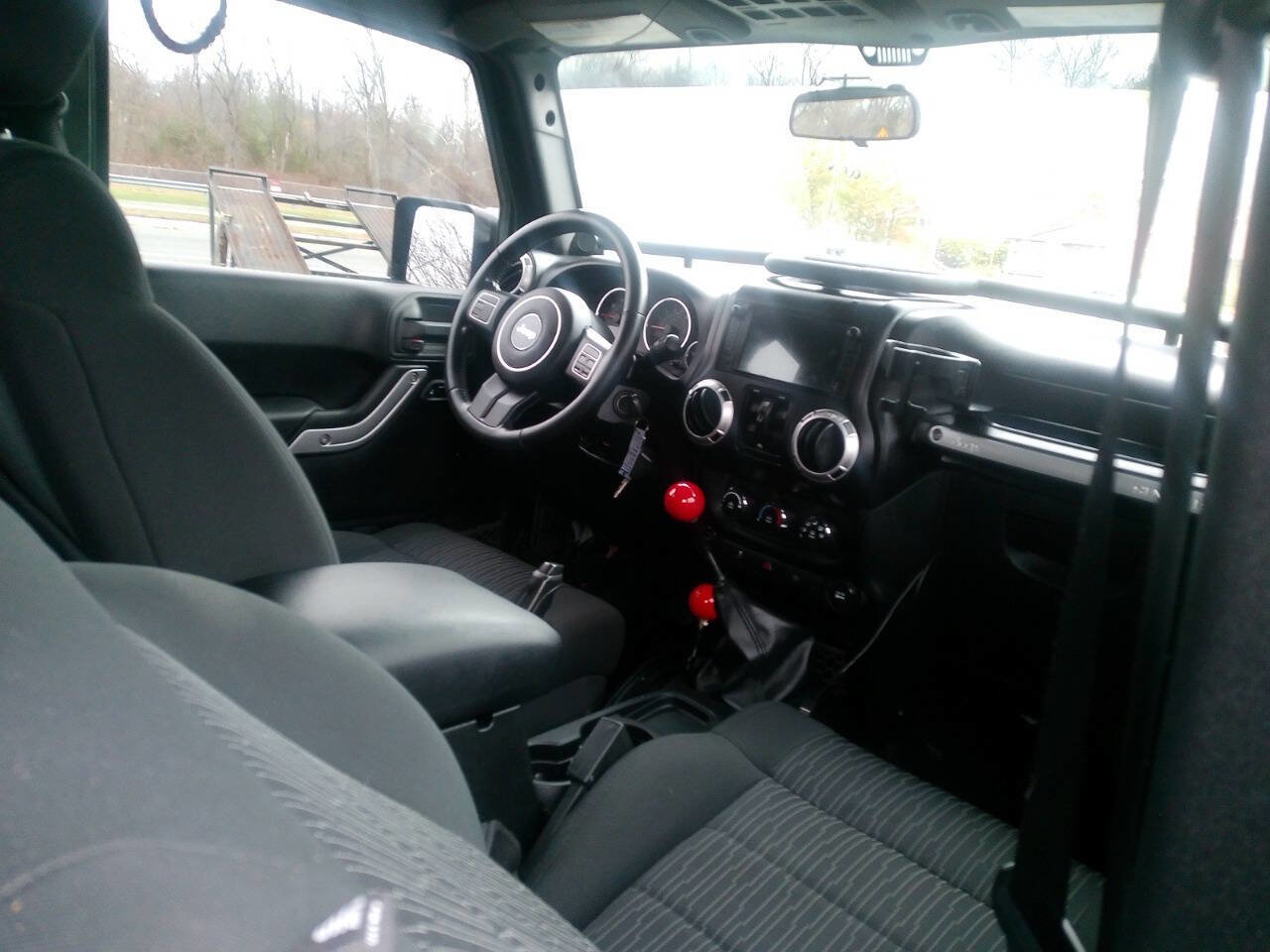 Used 2011 Jeep Wrangler Unlimited Rubicon w/ Dual Top Group image 27