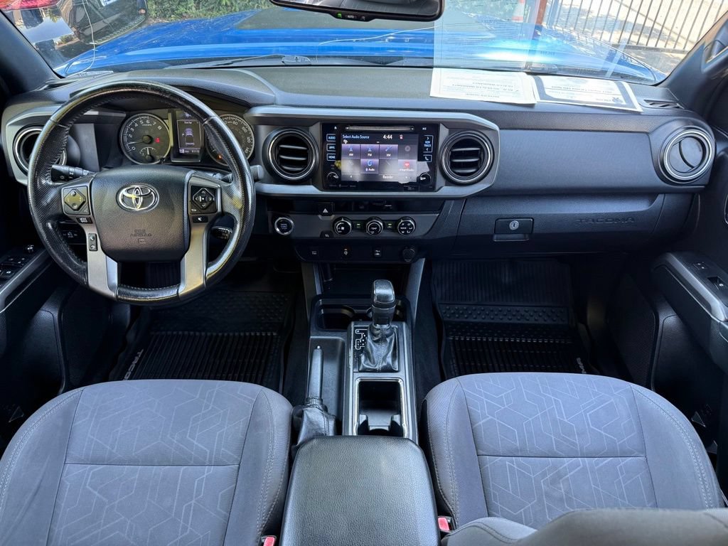 Used 2017 Toyota Tacoma TRD Sport w/ Exterior Package RWD image 10
