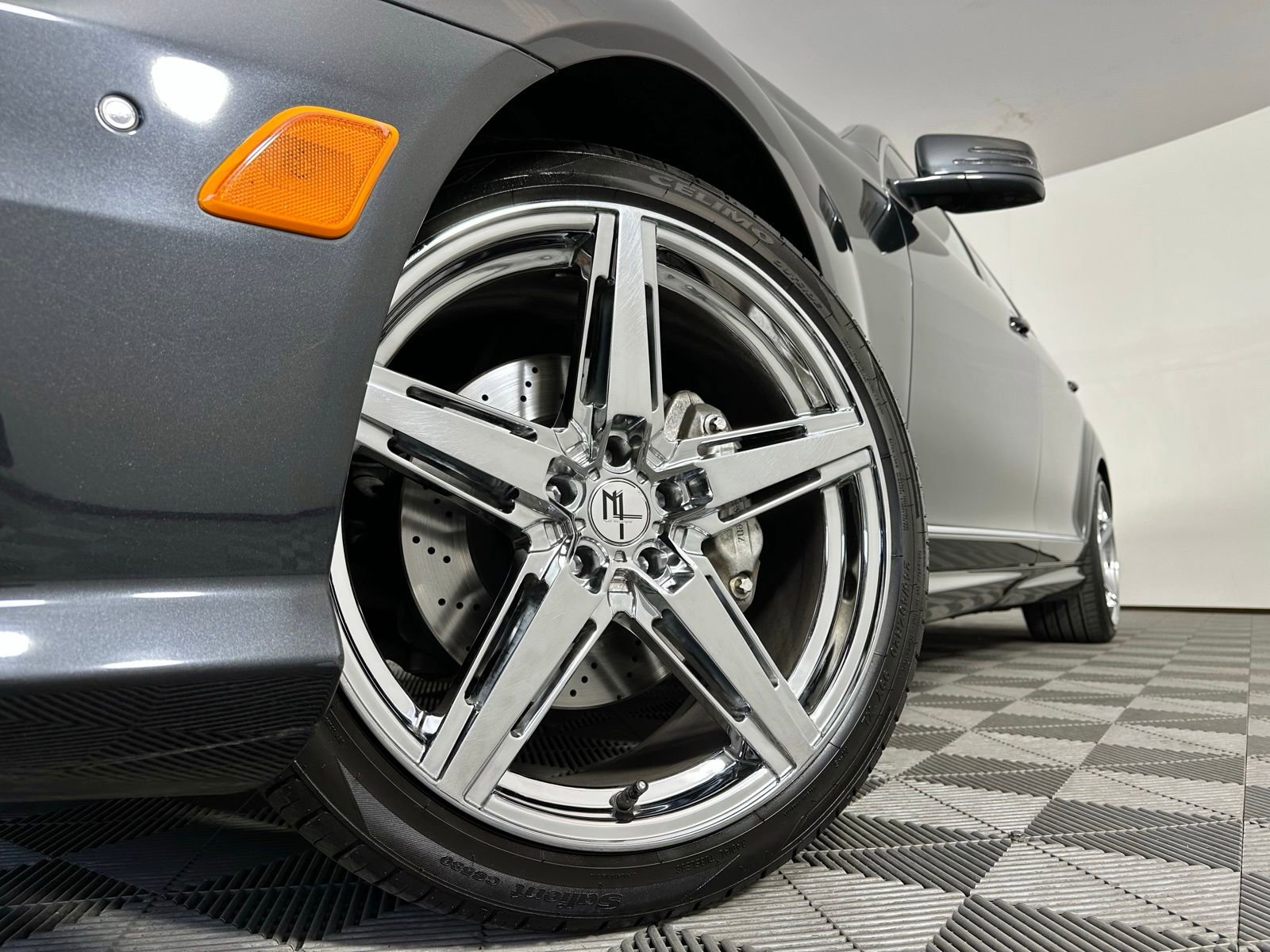 Used 2011 Mercedes-Benz S 550 4MATIC image 9
