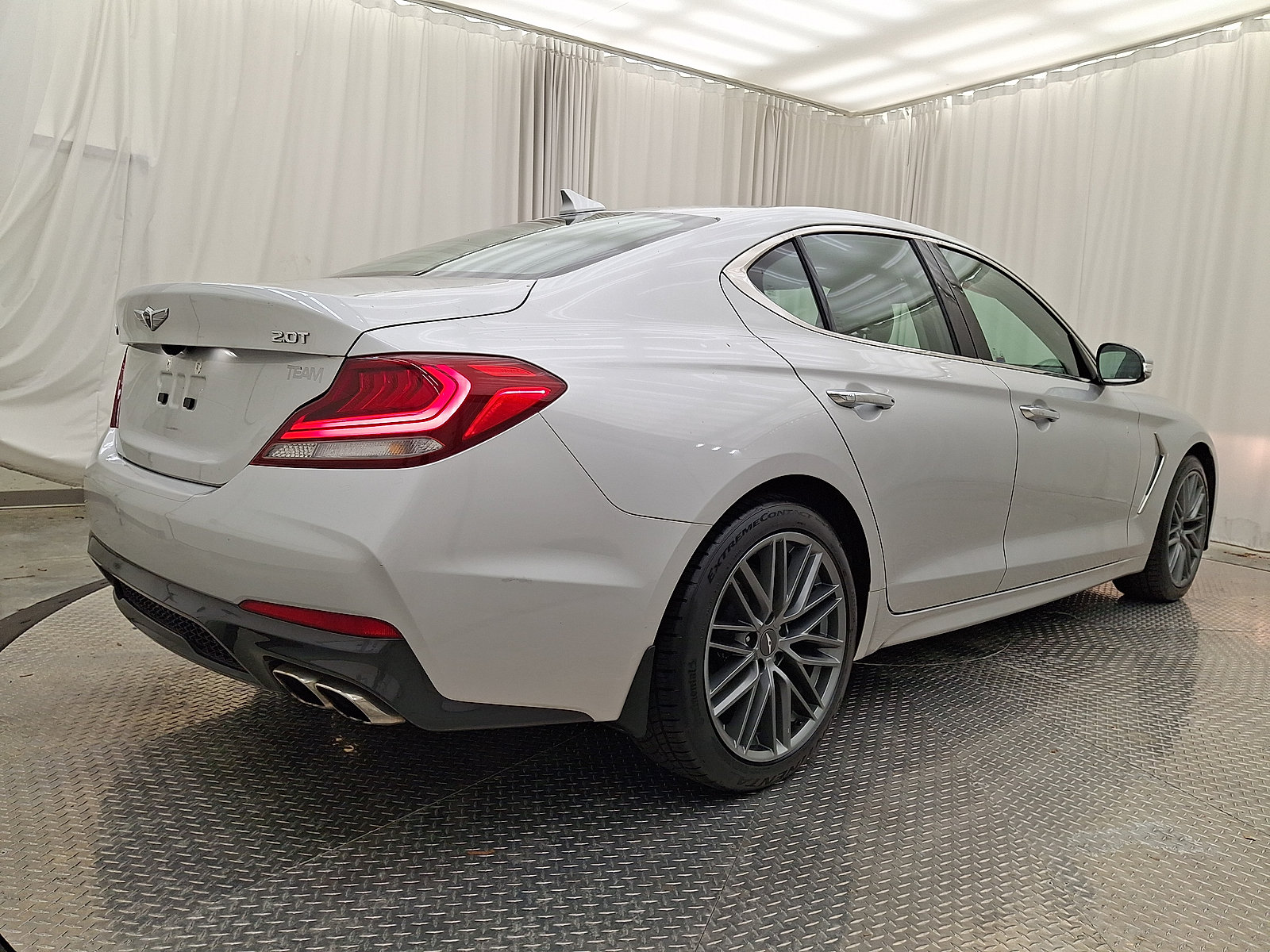 Used 2019 Genesis G70 2.0T Advanced RWD image 16