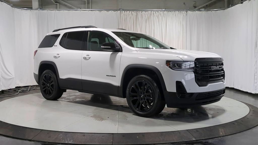 Used 2023 GMC Acadia SLE w/ Driver Convenience Package image 2