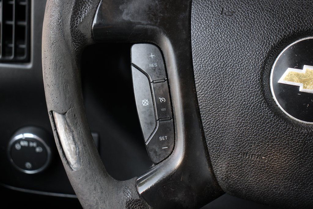 Used 2014 Chevrolet Express 2500 image 24