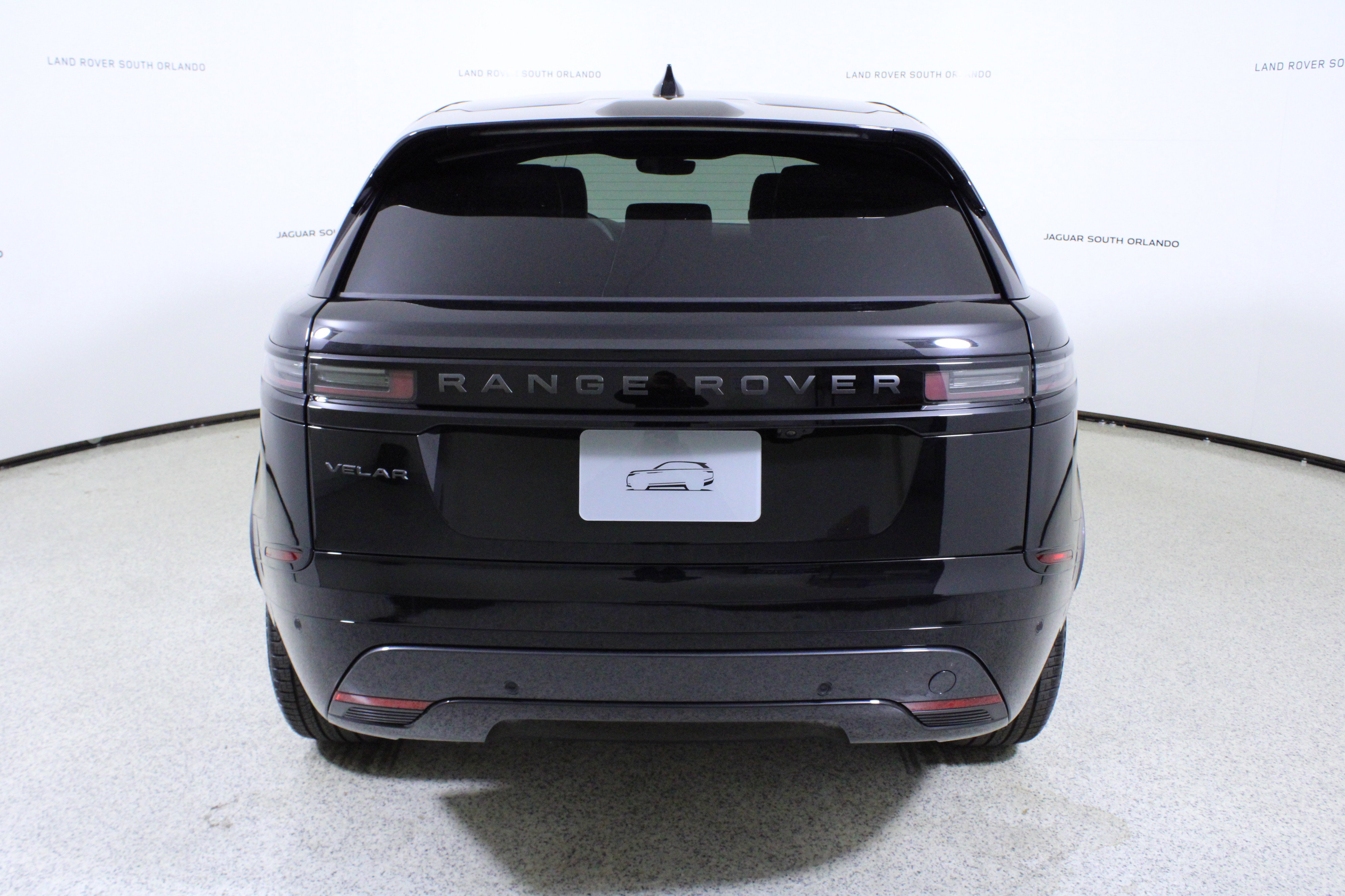 New 2026 Land Rover Range Rover Velar Dynamic SE image 6