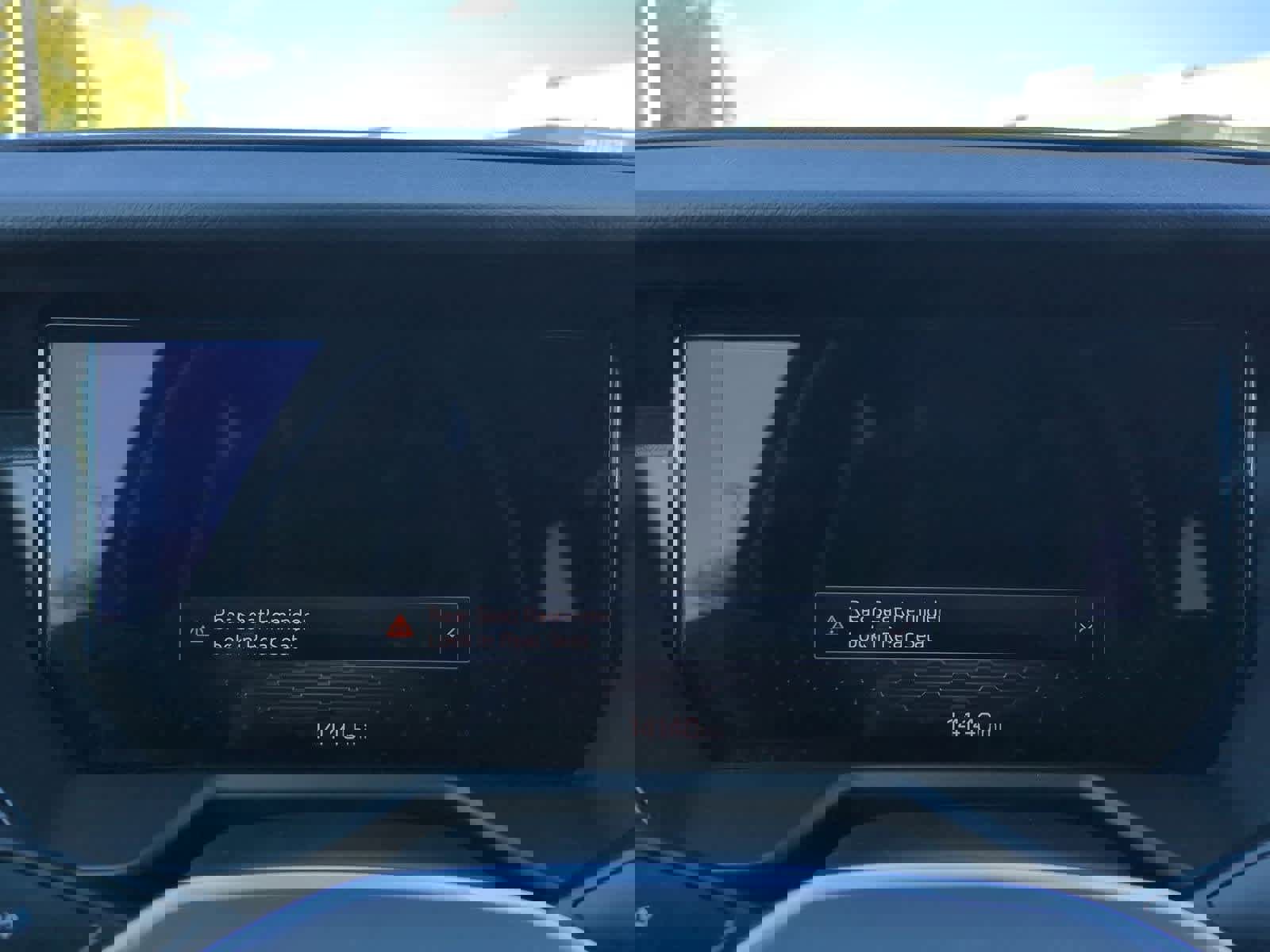 Used 2025 GMC Acadia Elevation image 32