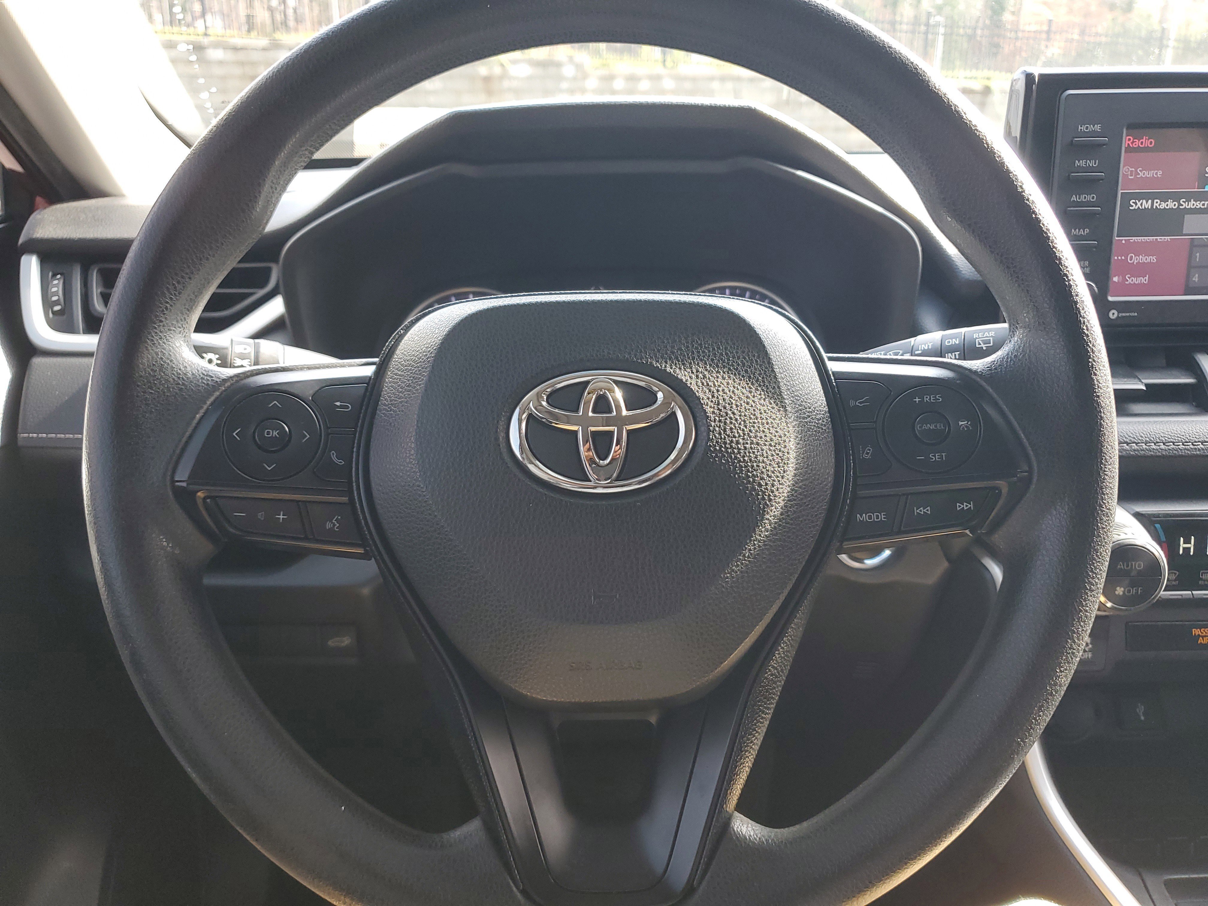 Certified 2021 Toyota RAV4 XLE w/ Convenience Package image 21
