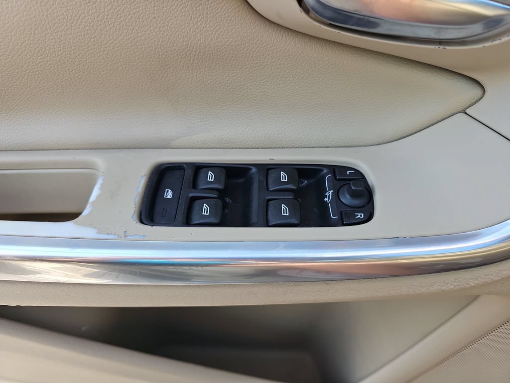 Used 2016 Volvo S60 T5 Premier w/ Convenience Package FWD image 27