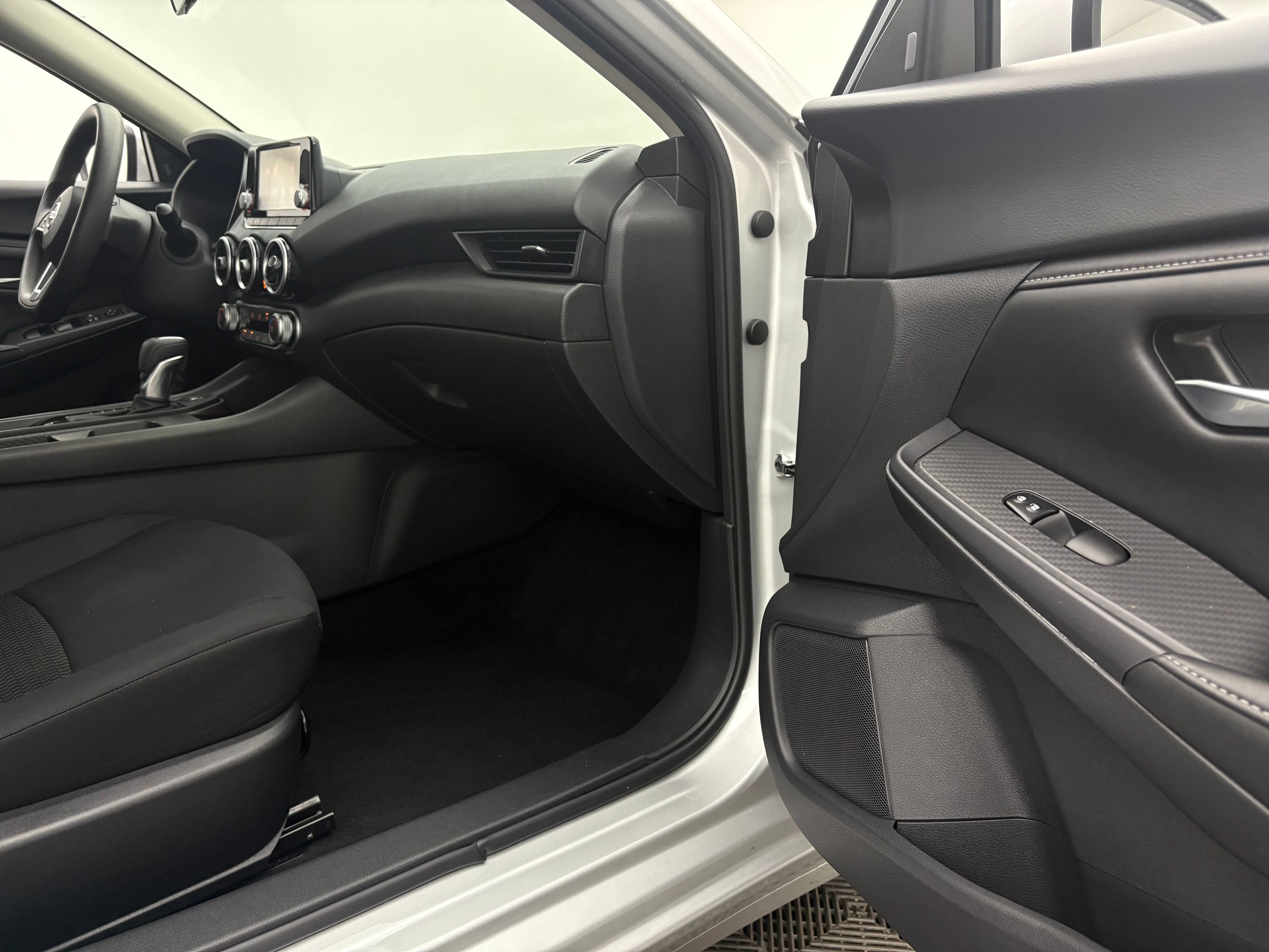 Used 2023 Nissan Sentra S FWD image 27