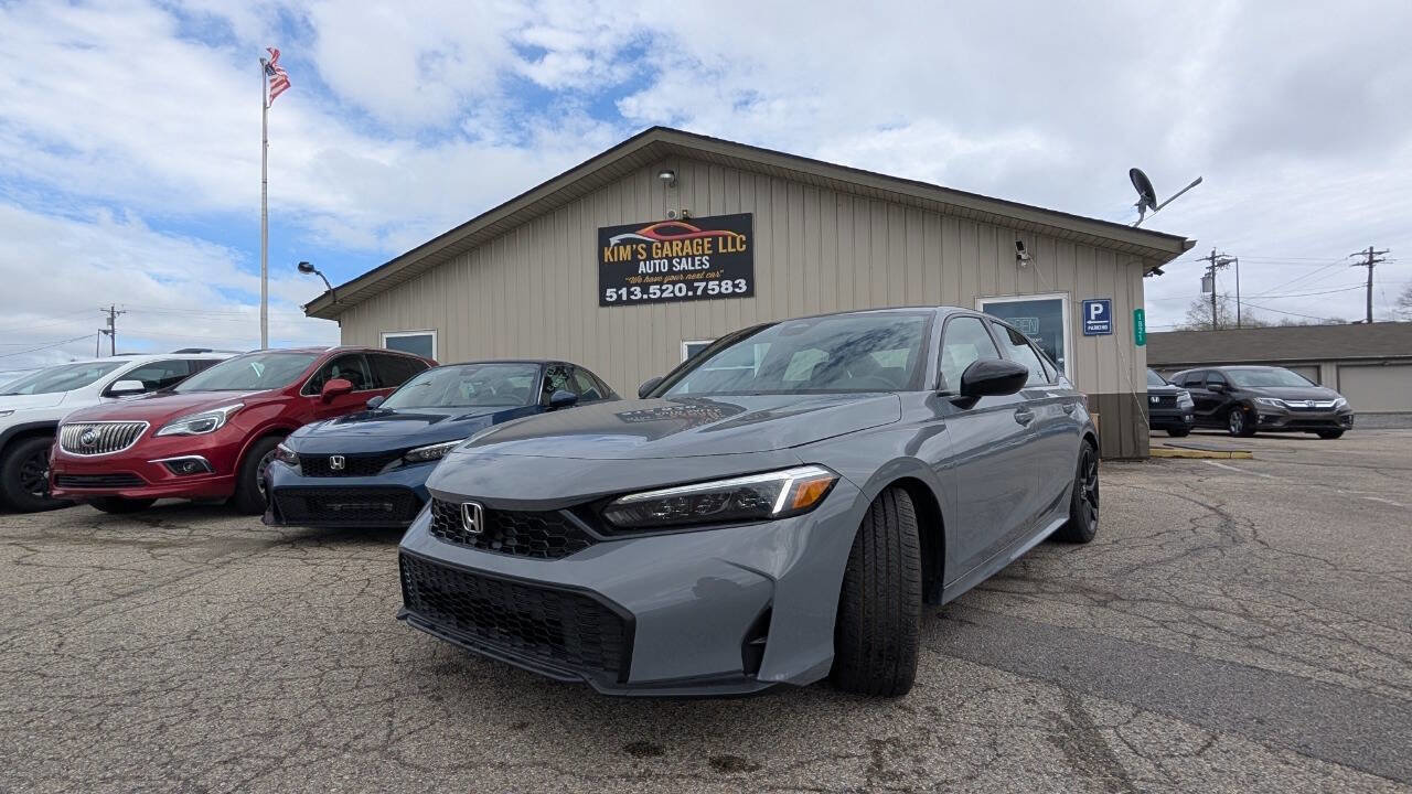 Used 2025 Honda Civic Sport image 1