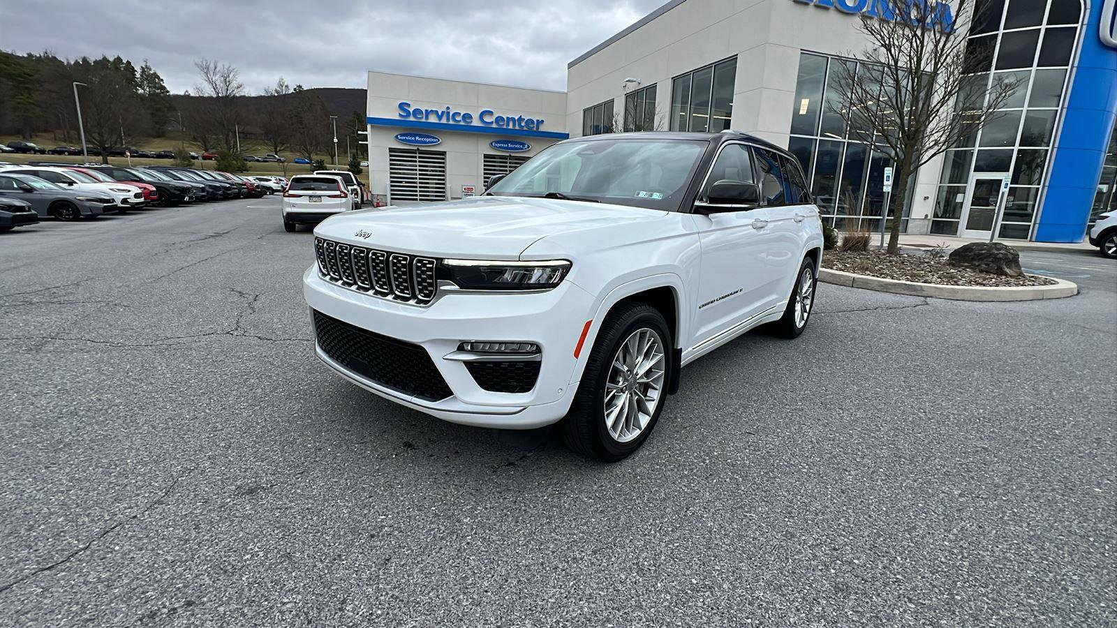 Used 2022 Jeep Grand Cherokee Summit w/ Adv Protech Group IV AWD/4WD image 8