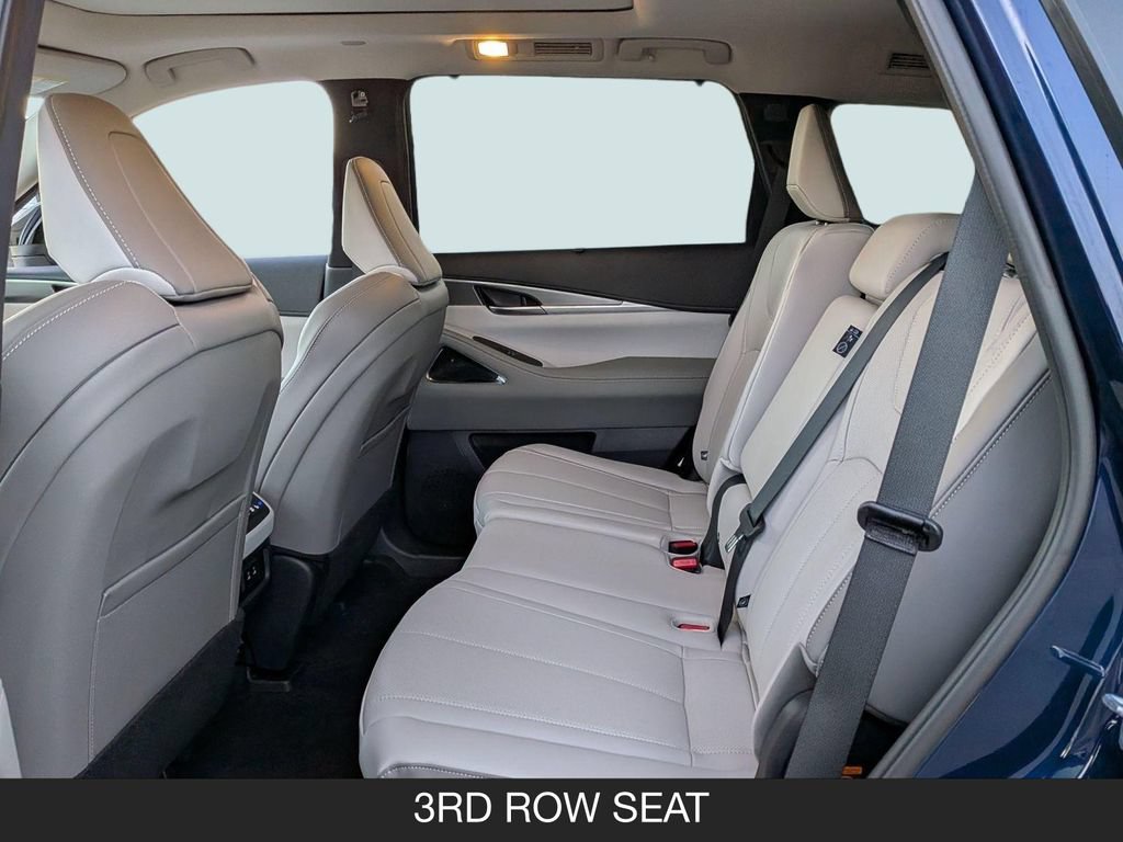 Certified 2026 INFINITI QX60 Luxe w/ Cargo Package FWD image 16