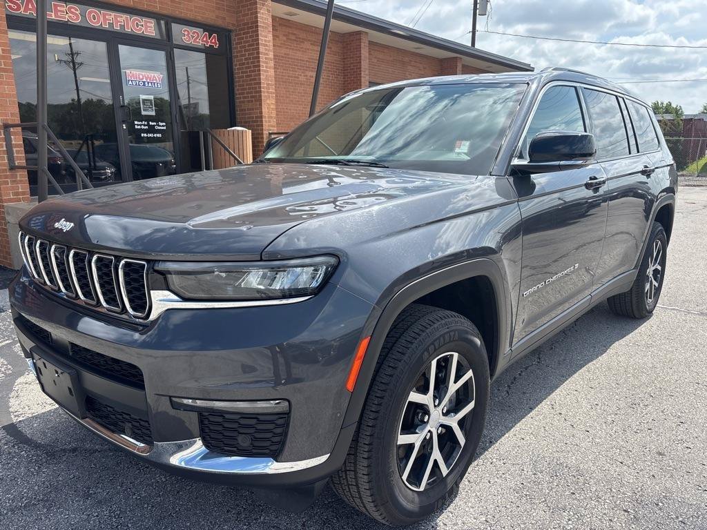 Used 2024 Jeep Grand Cherokee L Limited w/ Luxury Tech Group II AWD/4WD image 2