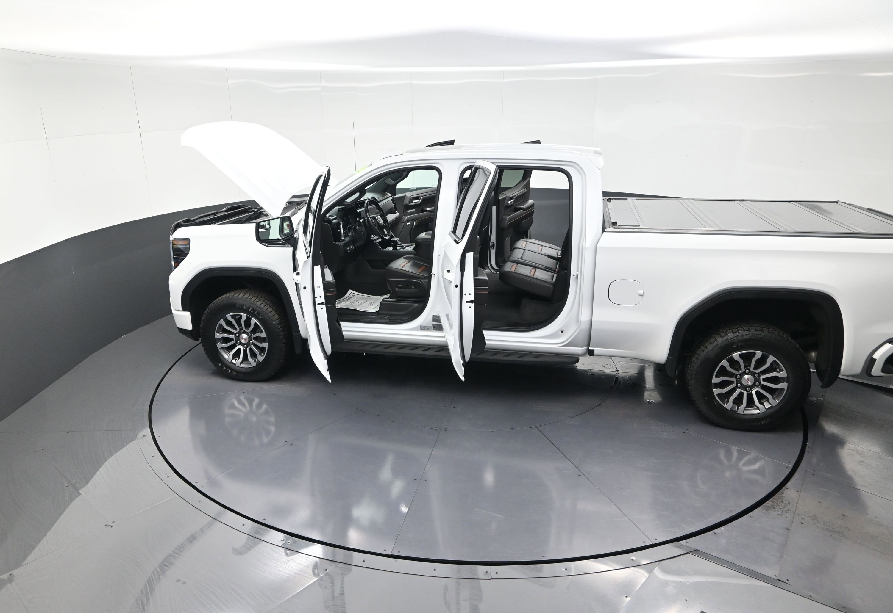 Used 2022 GMC Sierra 1500 AT4 w/ AT4 Preferred Package image 15