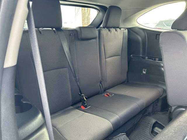 Used 2022 Toyota Highlander L image 36