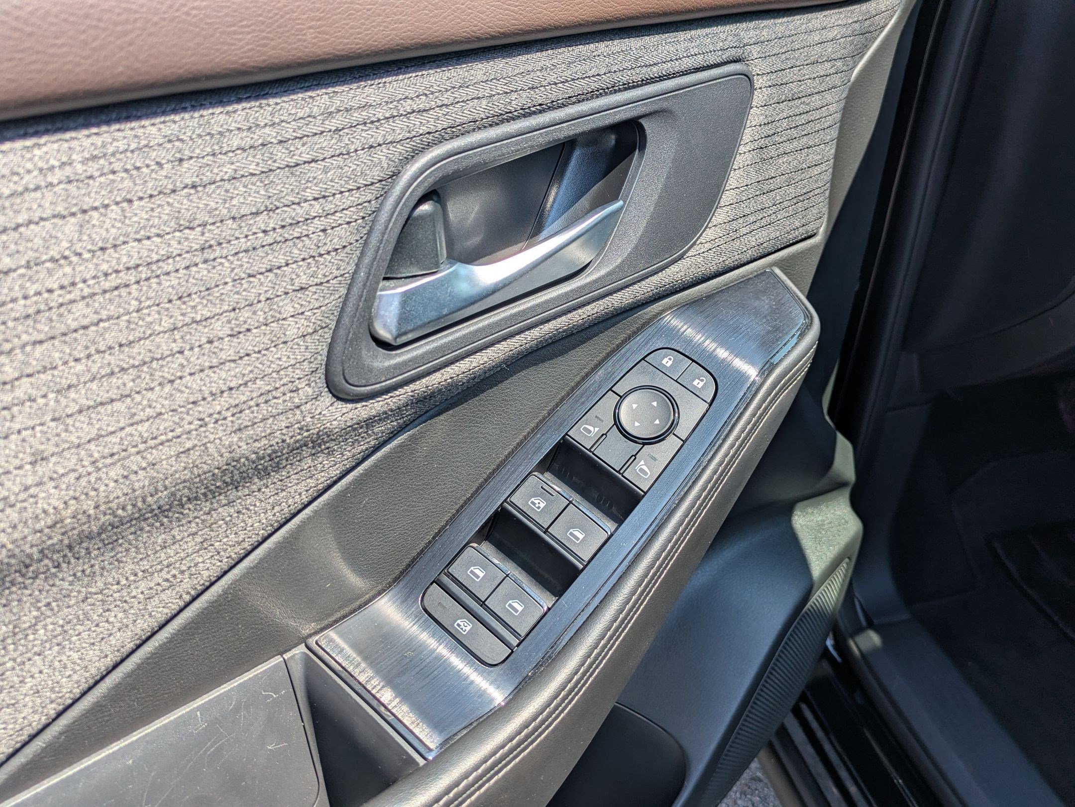 Certified 2023 Nissan Rogue SV FWD image 13