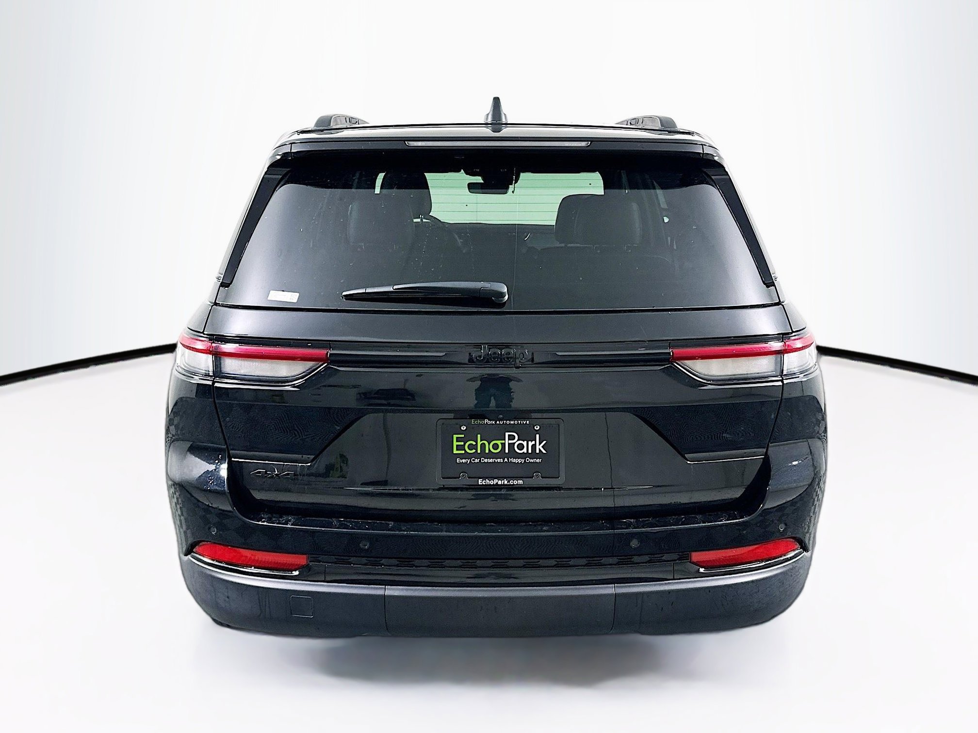 Used 2025 Jeep Grand Cherokee Altitude image 7
