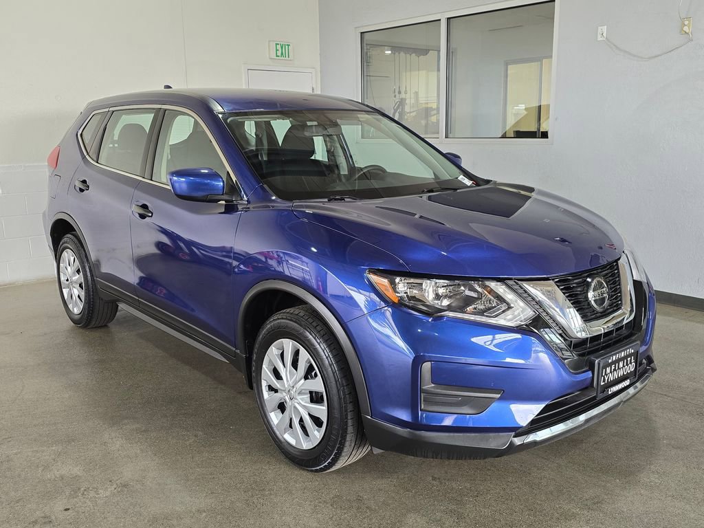 Used 2018 Nissan Rogue S AWD/4WD image 3