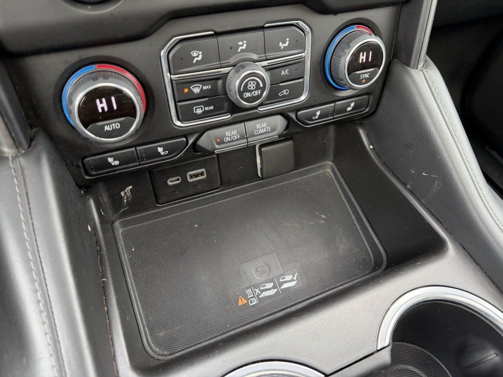 Used 2022 Chevrolet Suburban LT w/ LT Signature Package image 26