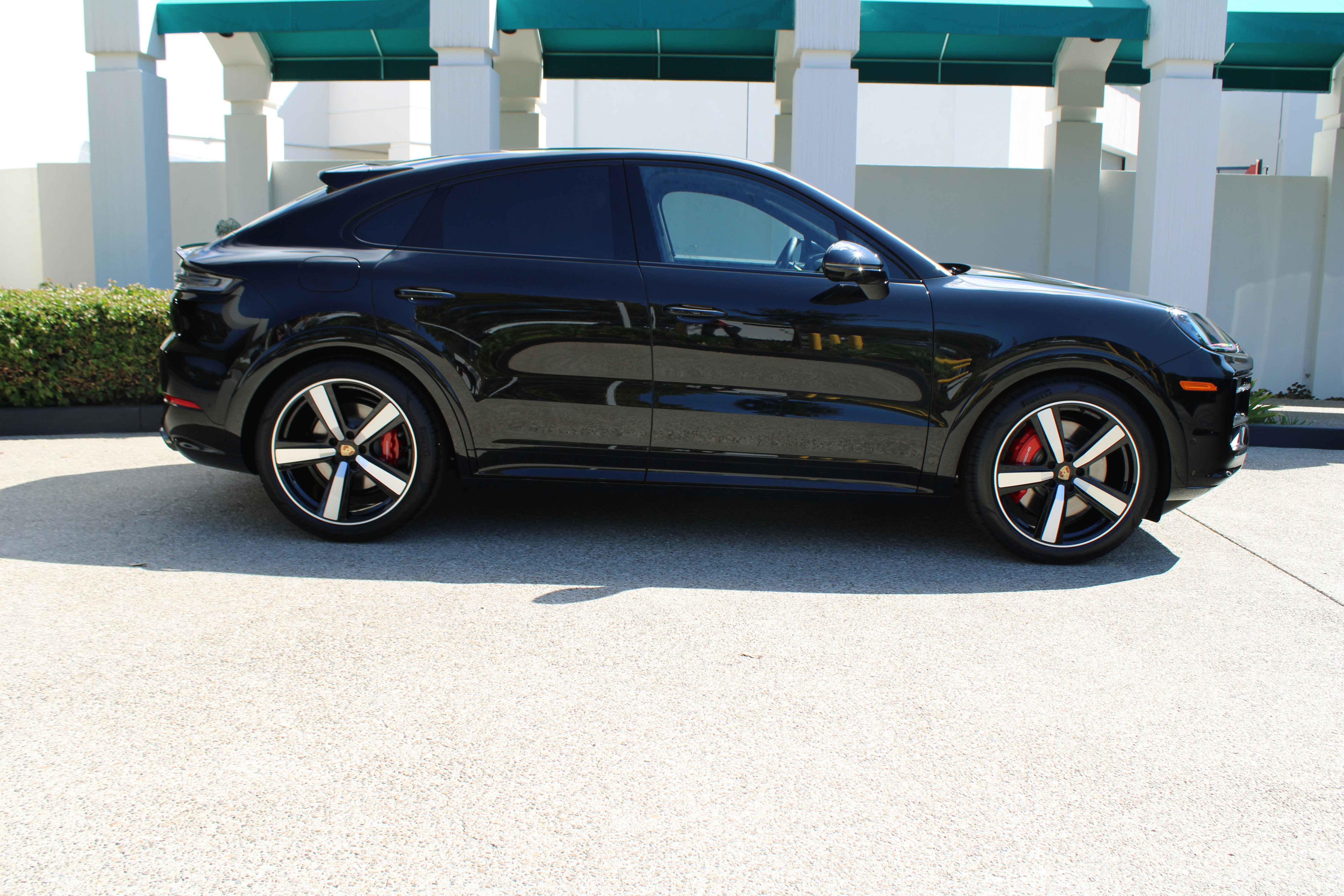 New 2025 Porsche Cayenne GTS image 8