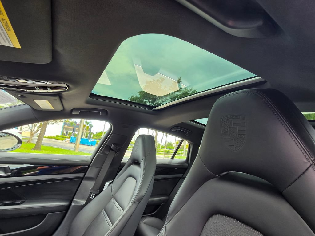 Used 2018 Porsche Panamera 4S AWD/4WD image 5